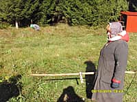 Работники культуры Вутабосинского сельского поселения в рамках осеннего месячника по благоустройству, озеленению, санитарной очистке населенных пунктов, благоустроили спортивную площадку (фото №11).