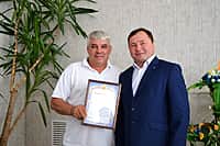 На расширенном совещании руководителей служб и отделов администрации, глав и специалистов сельских поселений Канашского района состоялось массовое награждение (фото №11).