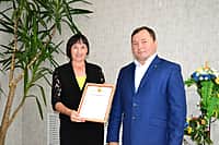 На расширенном совещании руководителей служб и отделов администрации, глав и специалистов сельских поселений Канашского района состоялось массовое награждение (фото №18).