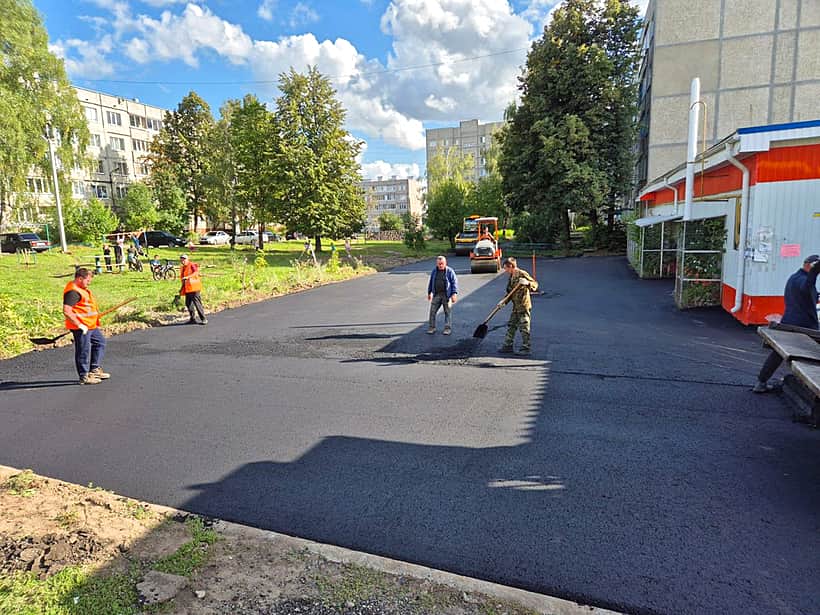 Завершены работы по ремонту дворовых территорий по улицам Машиностроителей, Куйбышева.