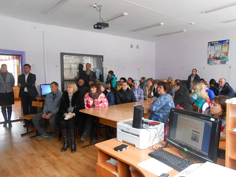 Родители учащихся школ города Канаша приняли участие в республиканском родительском собрании на тему: "Опасности, подстерегающие детей в сети Интернет".