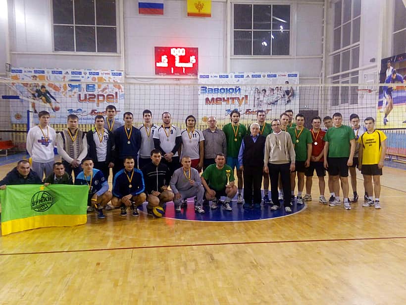 Сборная города Канаша выходит в полуфинал чемпионата Чувашской Республики по волейболу сезона 2016-2017 года среди команд второй лиги.