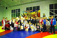 Сборная команда города Канаша завоевала 8 медалей ежегодного открытого республиканского турнира по вольной борьбе памяти Г.Н. Смирнова (фото №1).