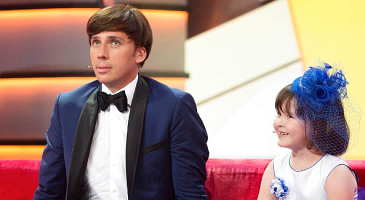 Семилетняя девочка из Канаша обыграла Максима Галкина на Первом канале.