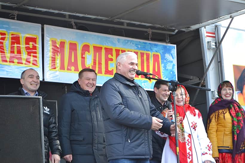 На широкой Масленице в Канашском районе - депутаты Госсовета Чувашии.