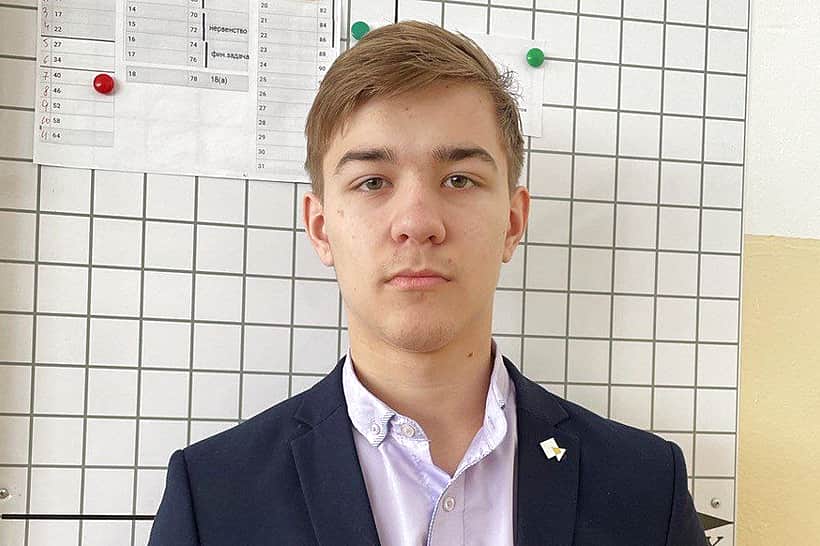 Ученик школы №6 г. Канаш - победитель регионального этапа Всероссийской олимпиады школьников по информатике.