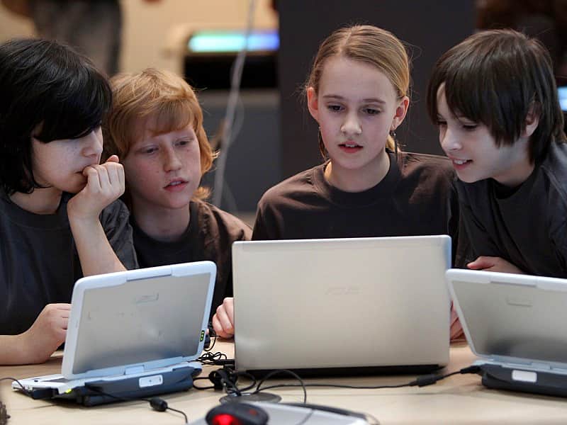 Школьников и студентов Чувашии приглашают пройти квест по цифровой грамотности.