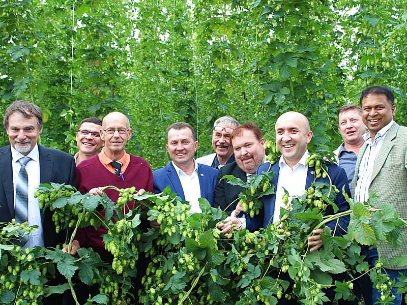 Шведские бизнесмены хотят производить в Чувашии молоко и выращивать хмель.