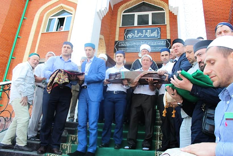 В с. Шыгырданы к всеобщему доступу выставлены священные исламские реликвии.