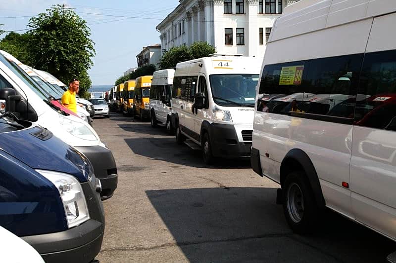 Сотни тысяч рублей взысканы с незаконных перевозчиков в Чебоксарах.