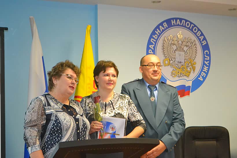 Сотрудники Канашской Межрайонной инспекции ФНС России № 4 по Чувашской Республике отметили свой профессиональный праздник.