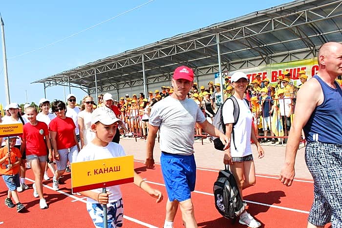 Спортивные семьи города Канаша- призеры ежегодного фестиваля спортивных семей на призы Главы Чувашской Республики.