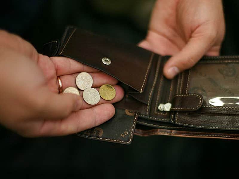 Среднемесячная зарплата в Чувашии снизилась почти на четверть.