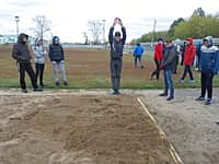 На стадионе "Локомотив" продолжились соревнования "Школьной лиги легкой атлетики" города Канаша (фото №2).