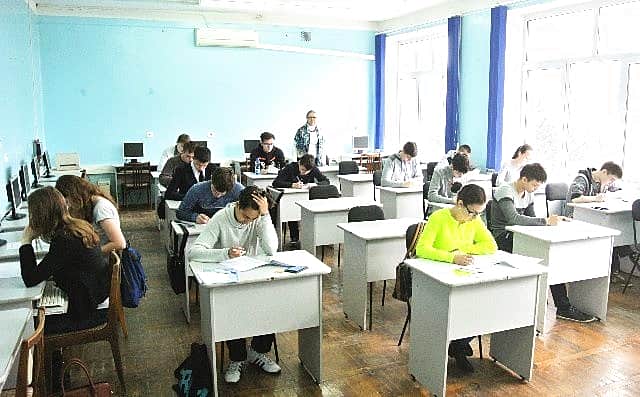 Студенты КанТЭТ - участники республиканской олимпиады по информатике и программированию.