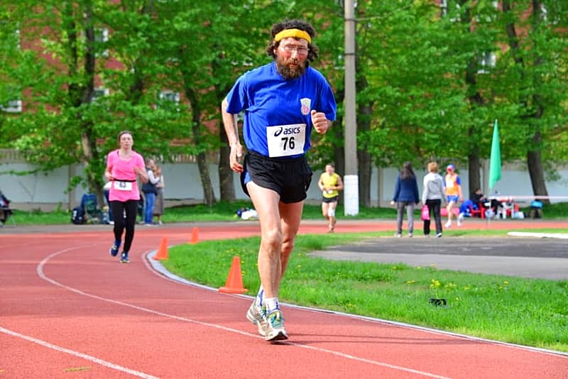 Сутки бегом: легкоатлет из Канаша Василий Дюкин выиграл ультрамарафон с забегом на 24 часа.