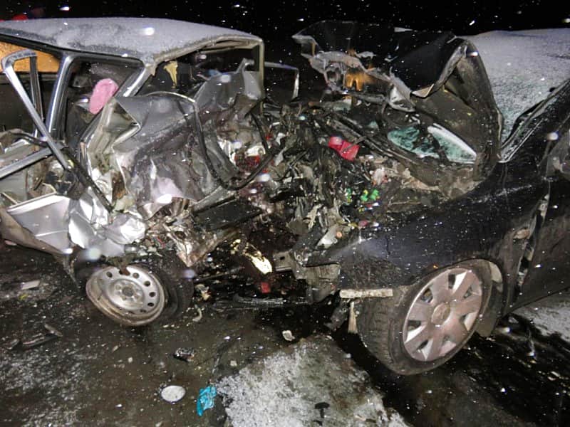 За сутки в Чувашии произошли две крупные аварии с участием детей. Погибли три человека, среди погибших 4-летняя девочка, еще 8 человек в больнице.