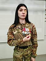 В 4Б классе школы №3 в Канаше прошла встреча с участницей СВО, выпускницей школы (фото №3).