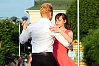 "Танцующий город": в Чебоксарах проходят бесплатные занятия по танцам под открытым небом (фото №5).