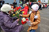 Торжественный митинг «Памяти павших будем достойны!» прошел на Центральной площади г. Канаш (фото №8).