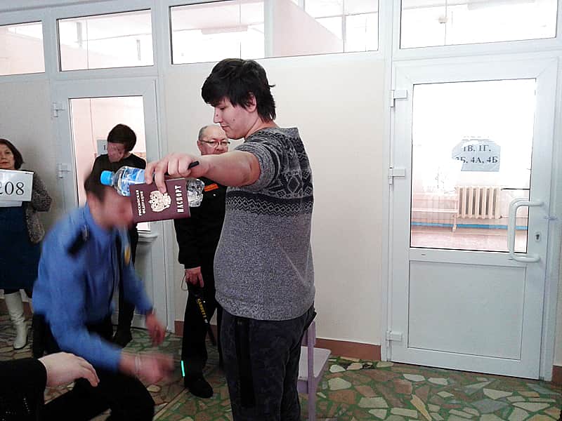 Треть выпускников провалились на досрочном этапе ЕГЭ в Чувашии.