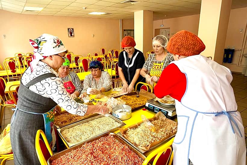 Сухие супы для участников СВО от Шибылгинской школы.