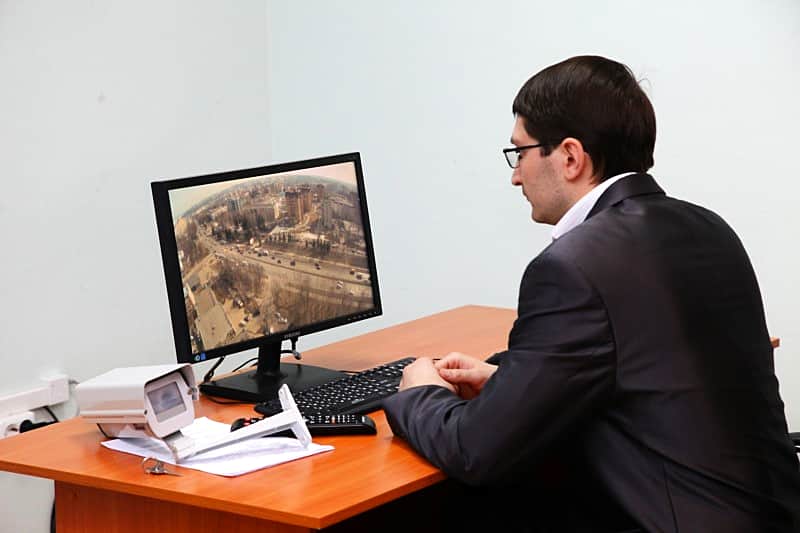 "Умные" светофоры разгружают дороги. В Чебоксарах открылся центр управления дорожным движением.