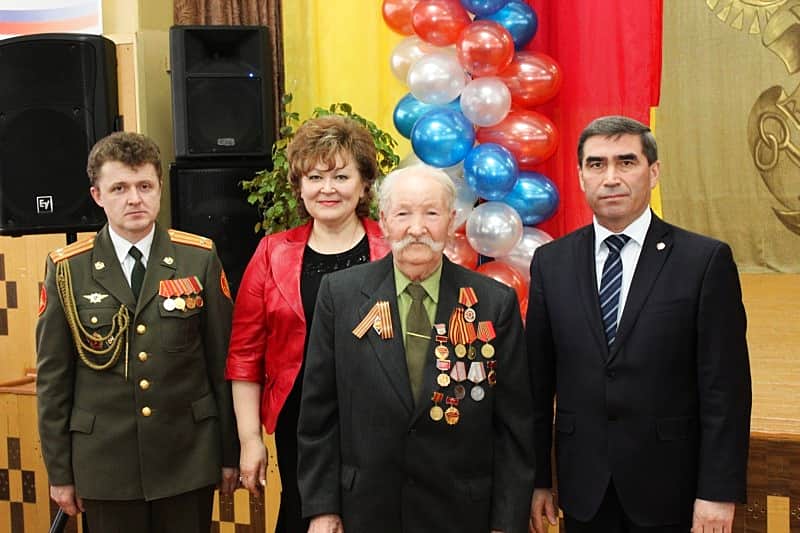 Ветеранам войны и труженикам тыла г. Канаш вручили медали «70 лет Победы в Великой Отечественной войне 1941-1945 гг.».