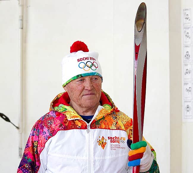Владимир Григорьев - тренер Олимпийского чемпиона В.П.Воронкова, открывает счет новой страницы своей деятельности в стенах спортивной школы г. Канаш.