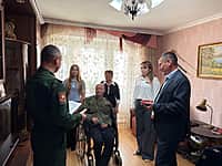 В Канашском МО состоялась вручение медали Жукова ветерану боевых действий СВО. (фото №2).