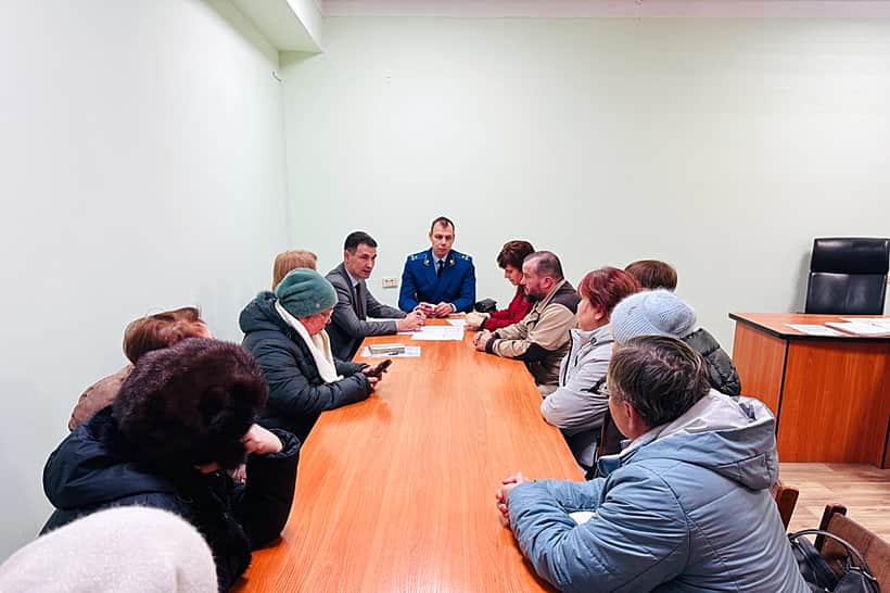 Жильцам дома 72 по ул. Красноармейская г. Канаш озвучили размер компенсации за обогрев квартир каминами.