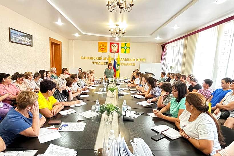 В рамках предстоящих выборов в Канашской районной ТИК состоялся обучающий семинар для председателей участковых избирательных комиссий.