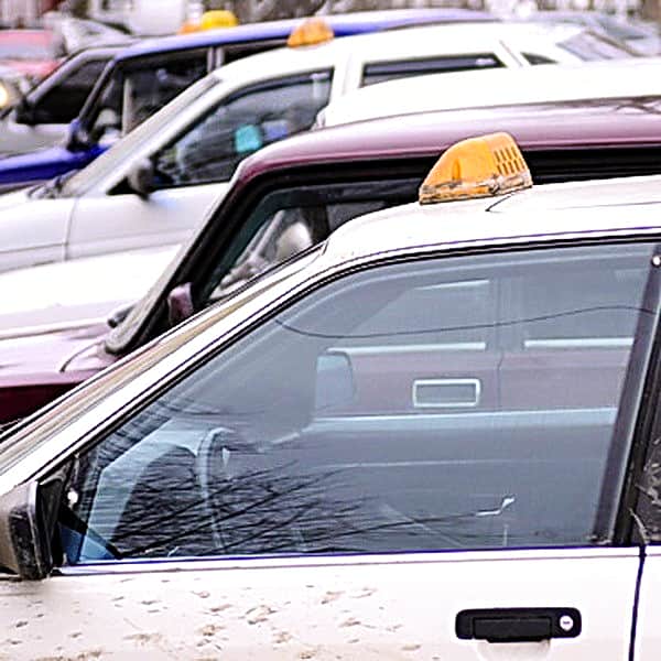 Выдано 2717 разрешений на осуществление деятельности по перевозке пассажиров и багажа легковыми такси на территории Чувашской Республики.