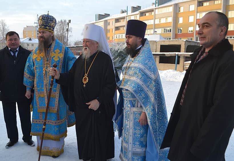 Высокопреосвященнейший Варнава, митрополит Чебоксарский и Чувашский, 6 ноября посетил храмы г. Канаша и Канашского района.