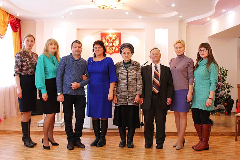 Юбиляры супружеской жизни дали интервью Чувашскому национальному радио.