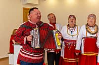 В отделе ЗАГС Канашского МО прошла торжественная церемония чествования золотого юбилея супругов Павловых (фото №11).