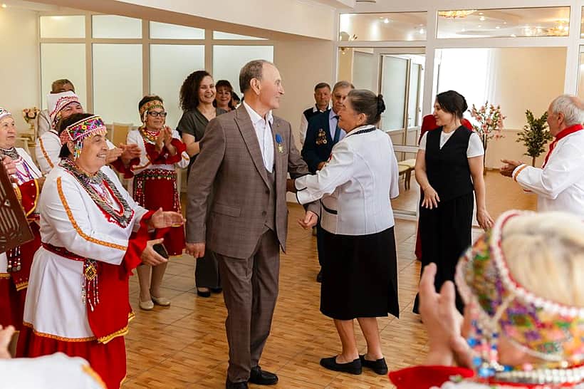 В отделе ЗАГС Канашского МО прошла торжественная церемония чествования золотого юбилея супругов Павловых.