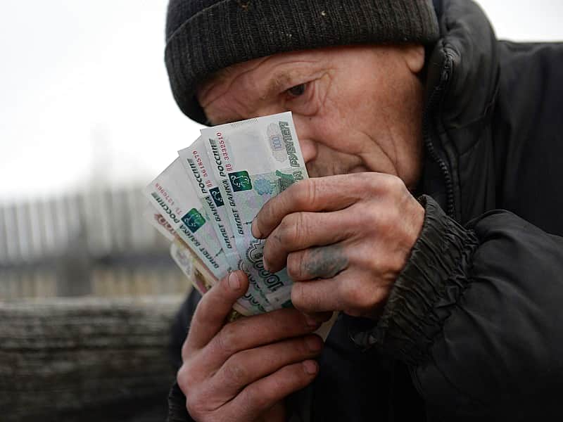 От зарплаты до зарплаты: жителям Чувашии не хватает на жизнь 5 тысяч рублей.