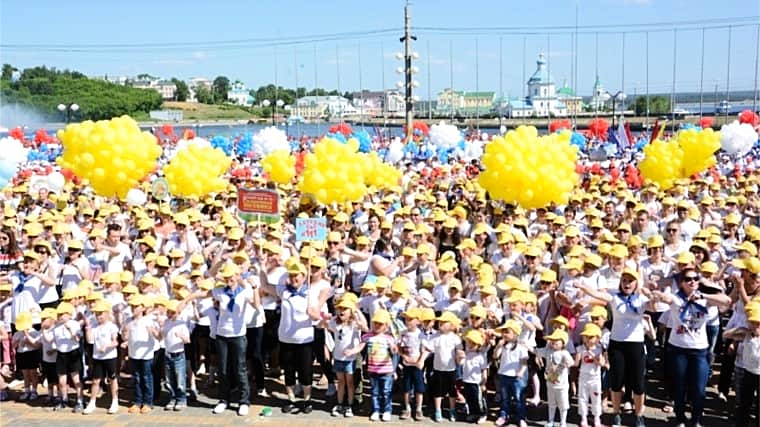 На зарядку в День защиты детей выйдут более 10 тысяч чебоксарских дошколят и родителей.