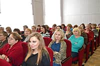 Женщинам администрации Канашского района в честь 8 Марта - сюрпризы от коллег-мужчин (фото №5).