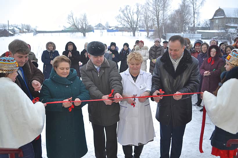 Жители деревни Елмачи Канашского района получили новогодний подарок – новый ФАП.