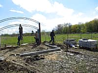 Жители села Ямашево благоустраивают кладбище (фото №4).