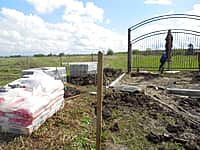 Жители села Ямашево благоустраивают кладбище (фото №5).