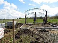 Жители села Ямашево благоустраивают кладбище (фото №6).