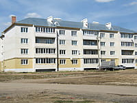 Многоквартирный жилой дом. 30 апреля 2015 (чт).