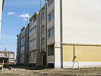 Многоквартирный жилой дом. 30 апреля 2015 (чт).