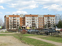 Многоквартирный жилой дом. 30 апреля 2015 (чт).