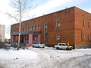 ул. Тельмана, 15 (г. Канаш) -​ административно-бытовое здание.