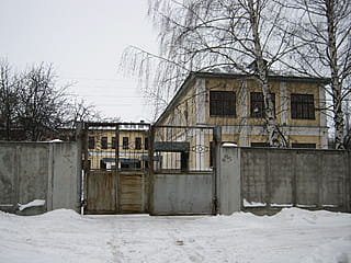 ул. Ильича, 11 (г. Канаш) -​ административно-бытовое здание.