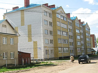 ул. Чебоксарская, 5 (г. Канаш) -​ индивидуальный жилой дом с участком.